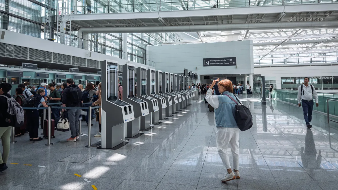 4a16a37dba7c-EES-Flughafen-Muenchen-iStock-BalkansCat-2261339007 EES Scanner Flughafen München