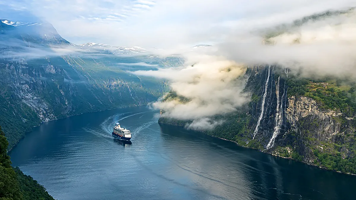 TUI Cruises MeinSchiff Geiranger Foto TUI Cruises Fabio Kohler TUI Cruises MeinSchiff Geiranger Foto TUI Cruises Fabio Kohler.jpg