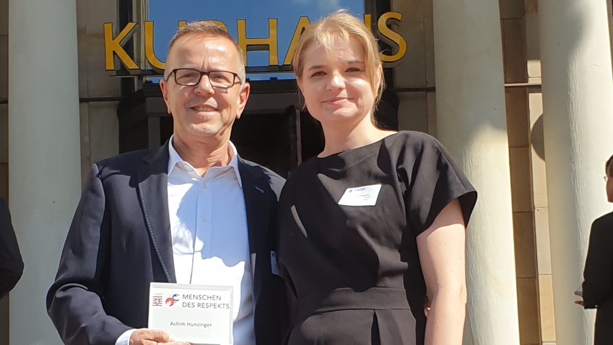 Hunzinger Achim GM Bechmann Olga Stellvertreterin Villa Stokkum Hanau Foto Villa Stokkum Hanau