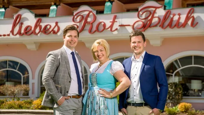 Traumhotel …liebes Rot-Flüh Alexander Sonja Christoph Huber Foto Traumhotel …liebes Rot-Flüh Traumhotel ...liebes Rot-Flüh Alexander Sonja Christoph Huber Foto Traumhotel ...liebes Rot-Flüh