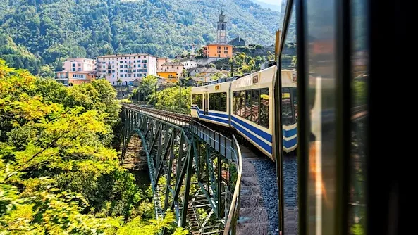 ca4fcbc88ad2-Schweiz-Centovelli-Bahn Schweiz Centovelli-Bahn
