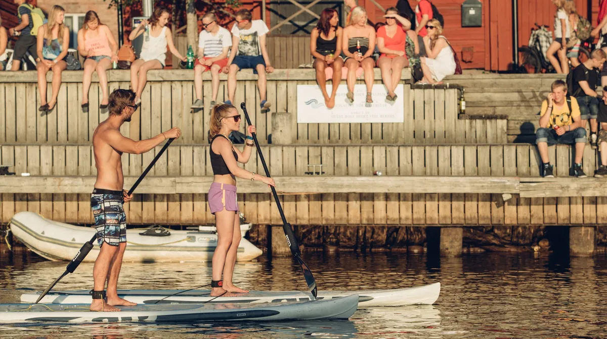 02e134b860c2-Stand-up-paddling-in-city-of-oulu Stand up paddling in city of oulu Finnland