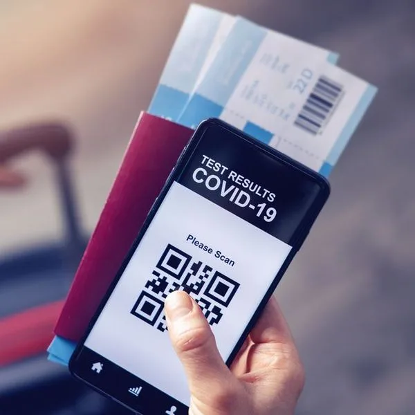 QR-Code Impfzertifikat Covid19 Quadrat Foto iStock ronstik (1)
