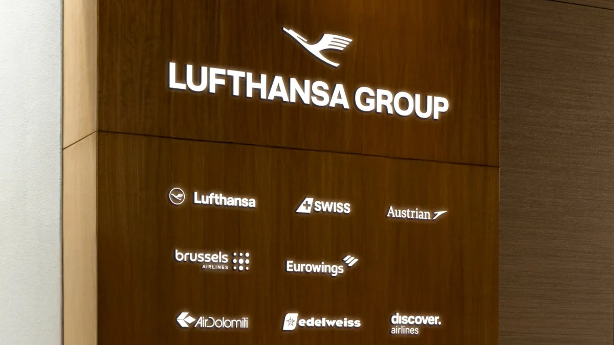 0cd777aaaeba-Lufthansa-Group-Markenauftritt-Loungeeingang Lufthansa Group Markenauftritt Loungeeingang.jp