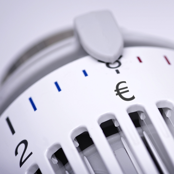 Energiepreis Heizkosten Thermostat Euro iStock Lightspruch.jpg