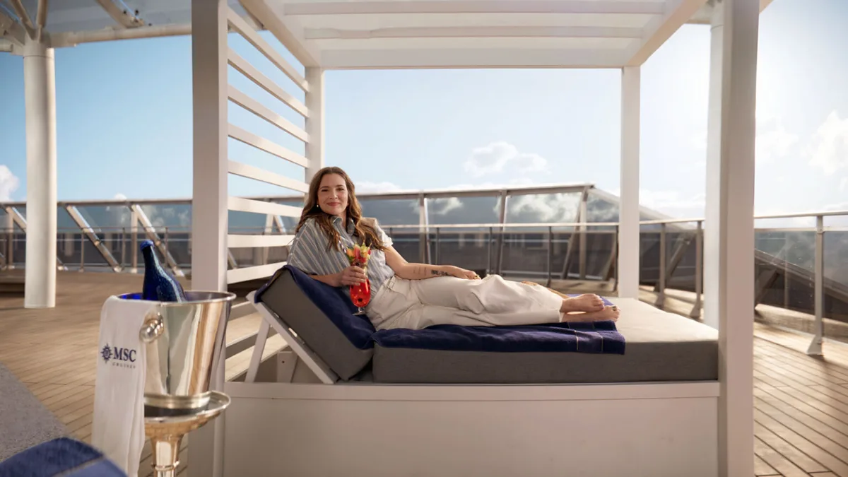 c9bd2a2d02a1-MSC-World-America-welcomes-Drew-Barrymore-Foto-MSC MSC World America welcomes Drew Barrymore Foto MSC