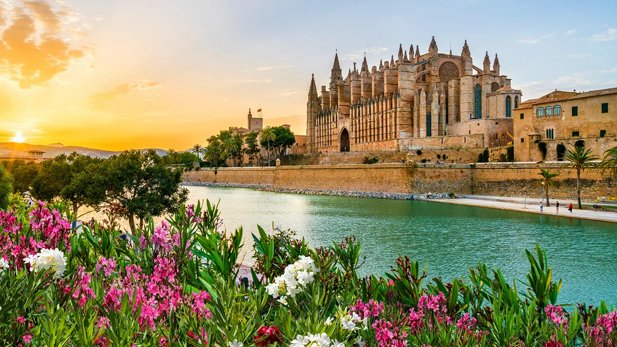 Spanien Mallorca Palma Kathedrale Foto iStock Balate Dorin Spanien Mallorca Palma Kathedrale Foto iStock Balate Dorin.jpg