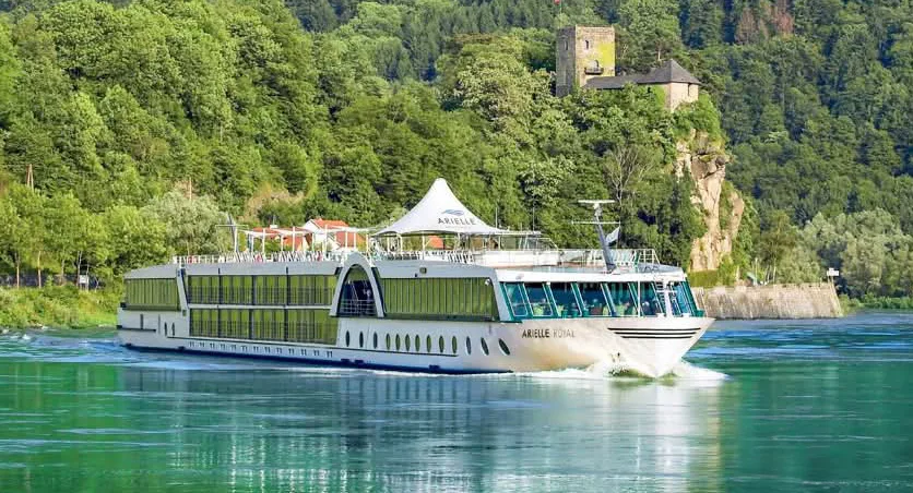 90f8c1dea859-RA.com-Arielle Arielle Royal Flusskreuzfahrt Reisen aktuell
