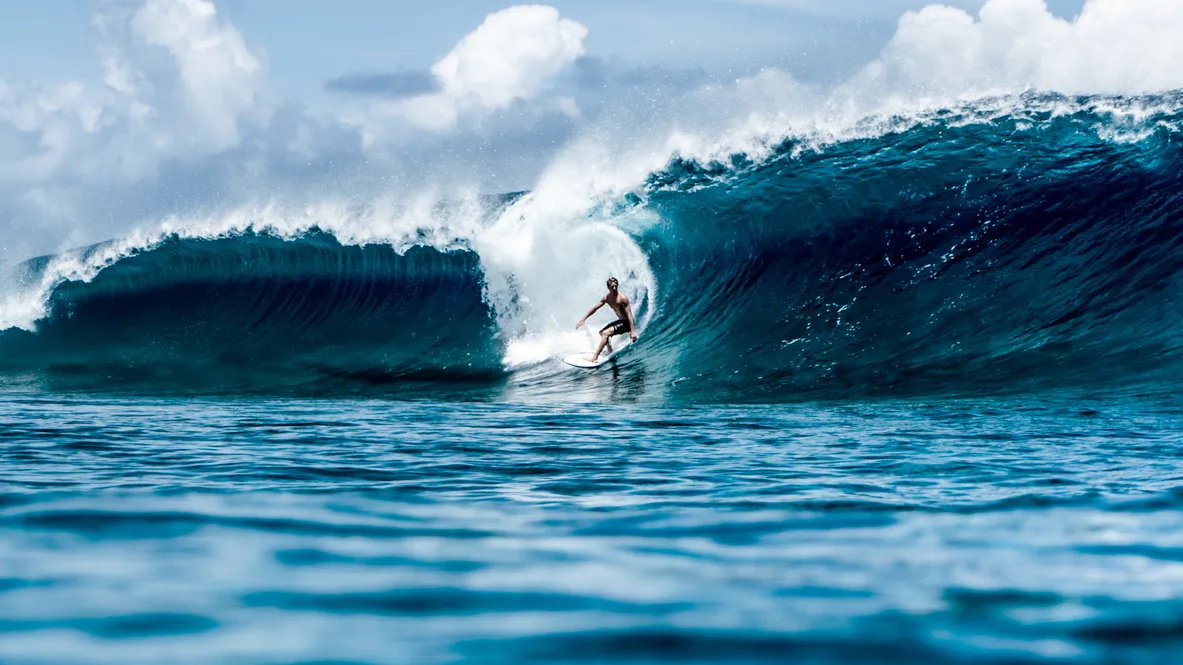 Surfer iStock Tommaso Pardini-1326407314 Surfer