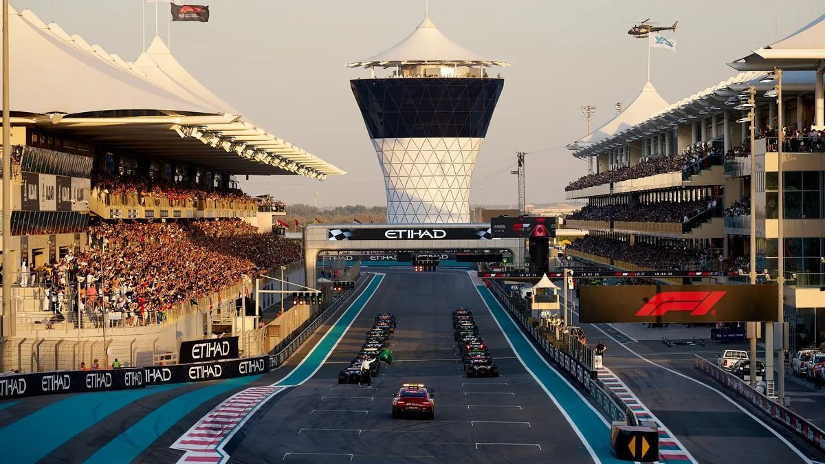 402e4508c126-Abu-Dhabi-Formel-1-Foto-Courtesy-of-Abu-Dhabi-Department-Culture-Tourism Abu Dhabi Formel 1 Foto Courtesy of Abu Dhabi Department Culture Tourism