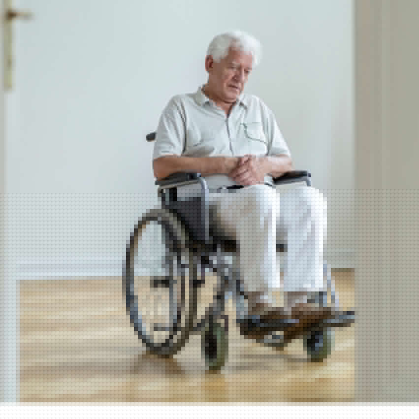 Senior_Rollstuhl_traurig