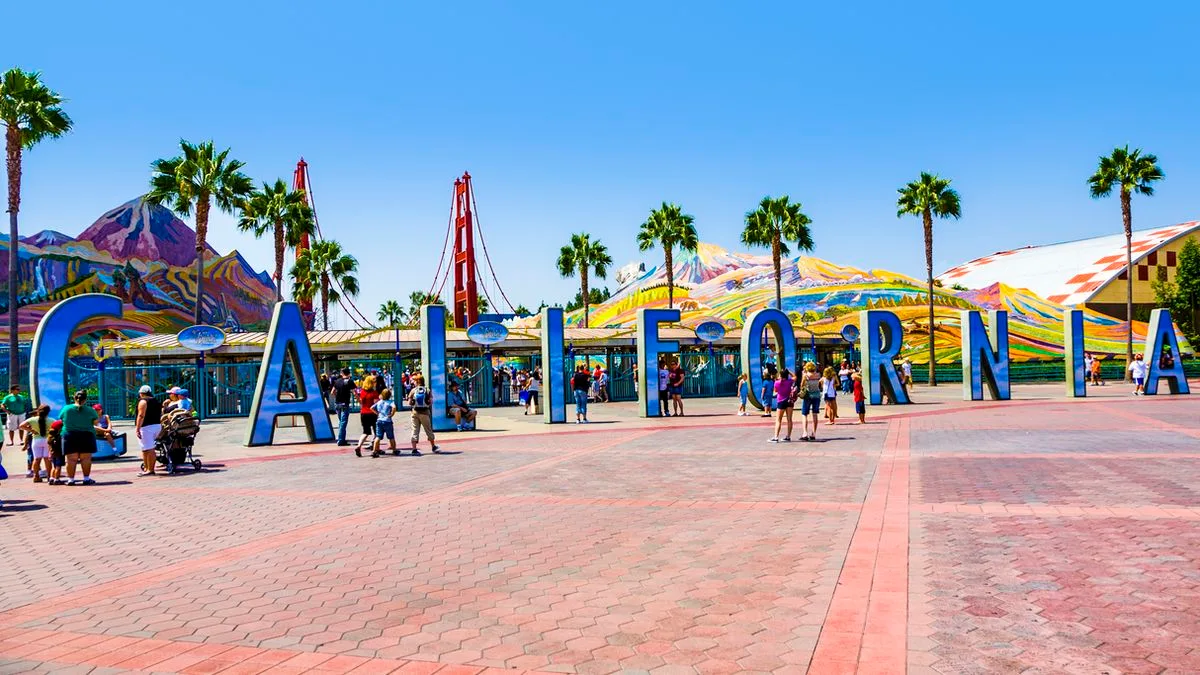 c882e83b74b4-Usa-Anaheim-Disneyland-Foto-iStock-Travelview Usa Anaheim Disneyland Foto iStock Travelview