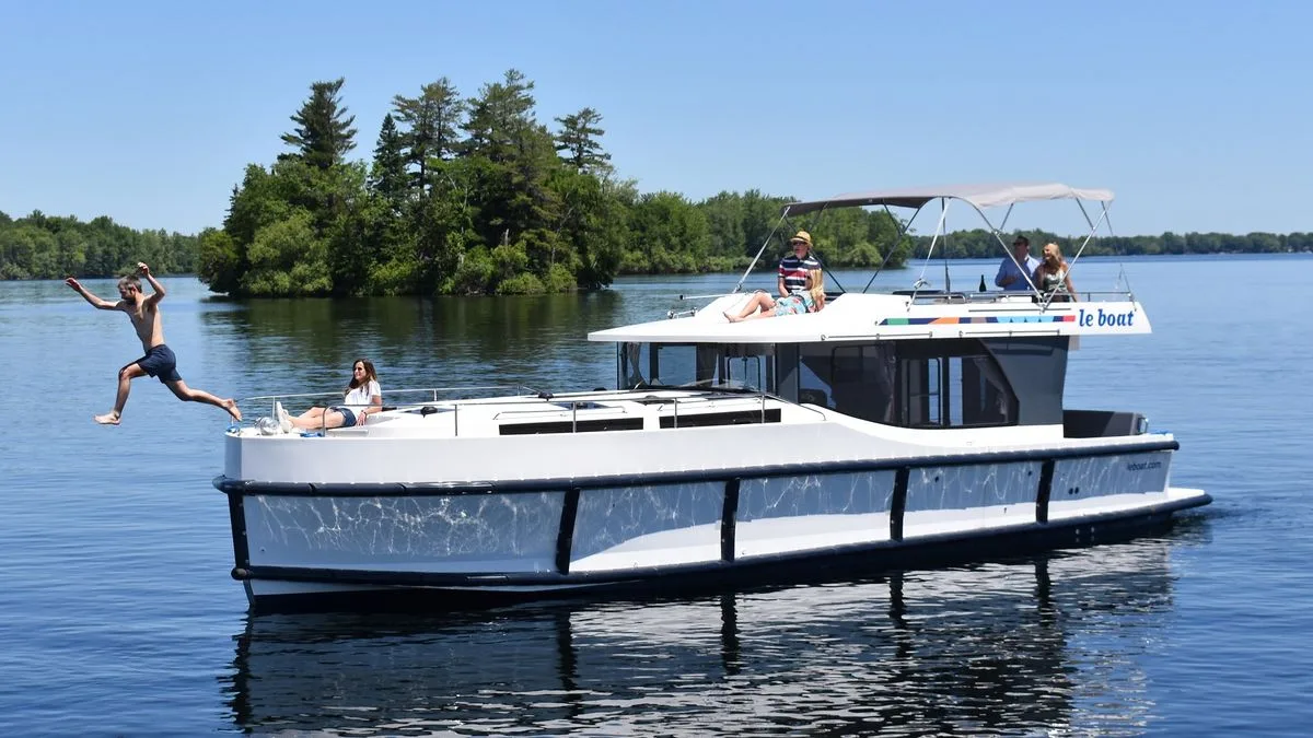 a97206022c8a-le-boat-kanada-rideau-canal-Foto-Le-Boat le boat kanada rideau canal Foto Le Boat