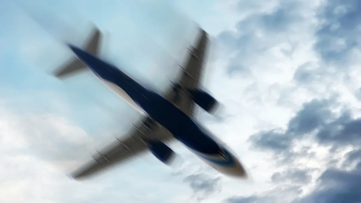 8d09d8c0d1ea-Flugzeug-Problem-Absturz-iStock-Diy13-960124868 Flugzeug Problem Absturz