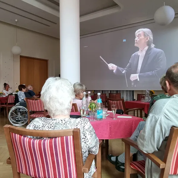 Kissinger Musiksommer Seniorenstiftung Pflegewohnen Haus33 Berlin.jpg