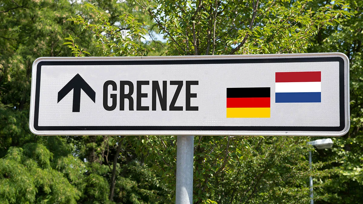 Niederlande Grenzschild iStock Stadtratte-1221601984 Niederlande Grenzschild