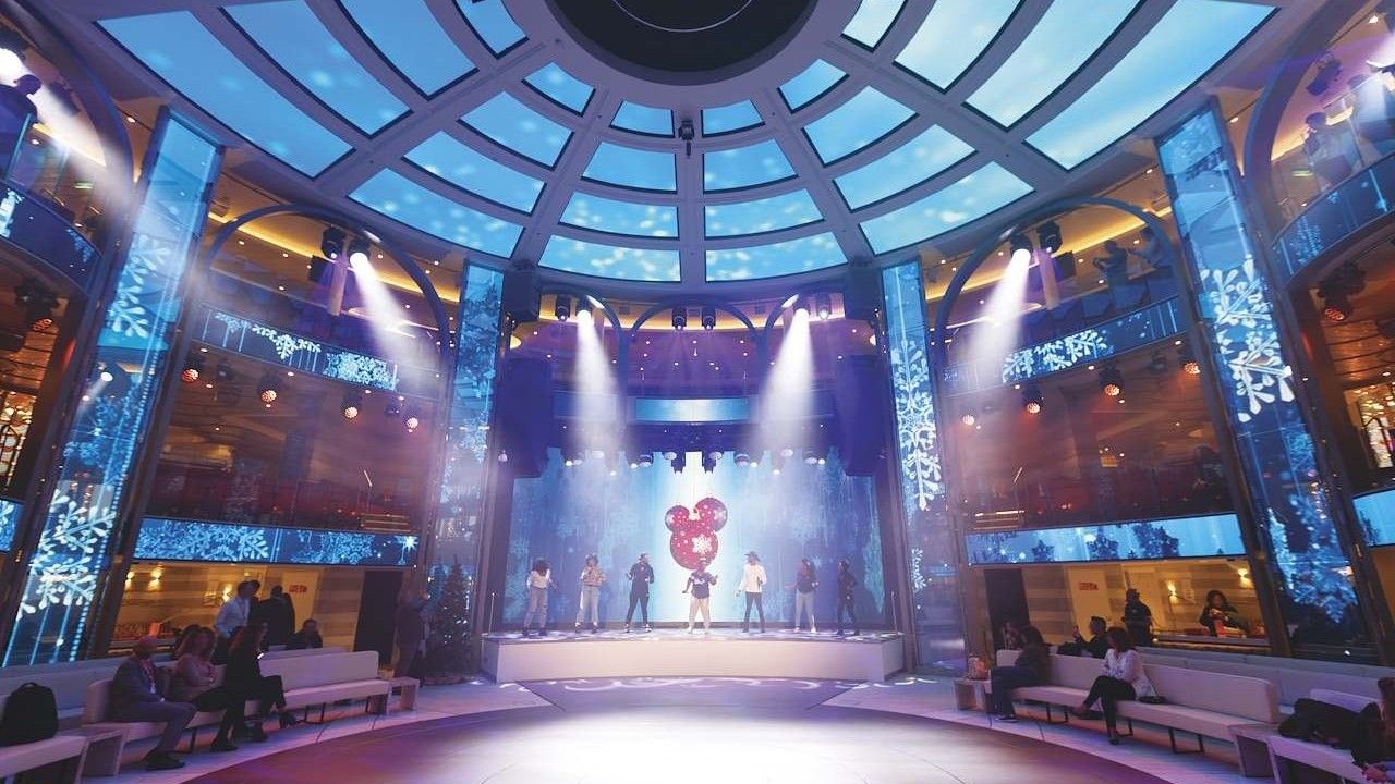Beeindruckende Shows sorgen bei Jung und Alt für stimmungsvolle Abendunterhaltung